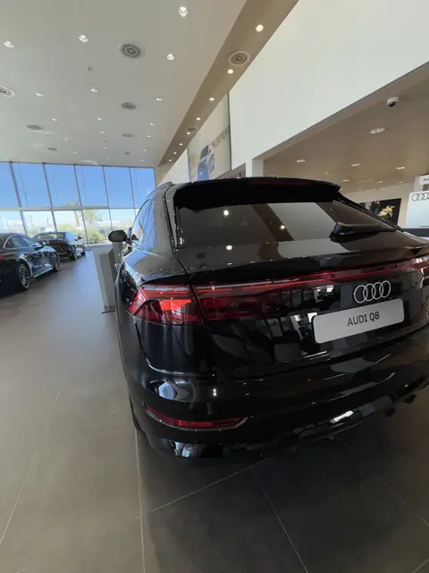 Audi Q8 S line — Luxusauto mieten Essaouira