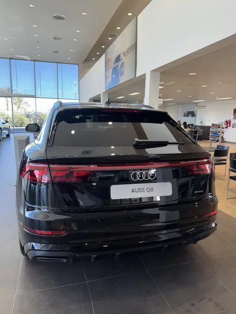 Audi Q8 S line — Luxusauto mieten Essaouira