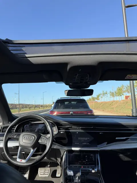 Audi Q8 S line — Luxusauto mieten Essaouira