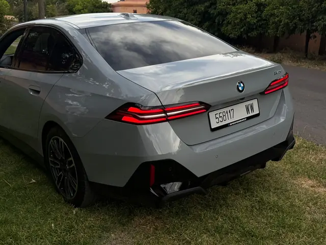 BMW 5er — Luxusauto mieten Essaouira