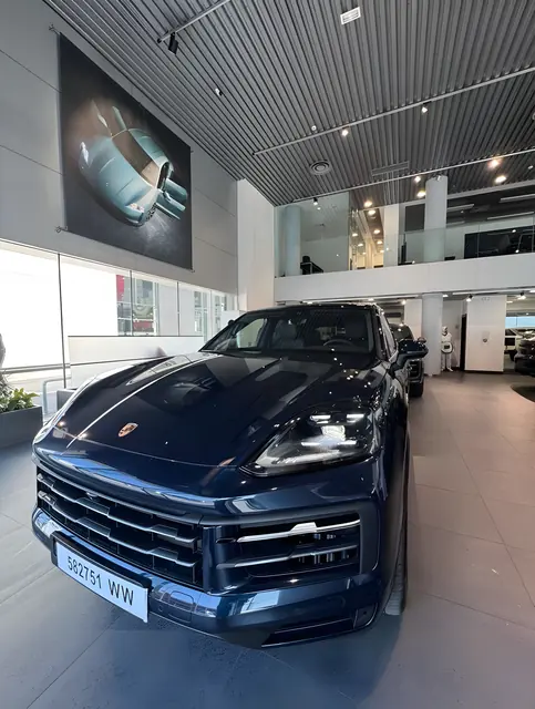 Porsche Cayenne — Luxusauto mieten Essaouira