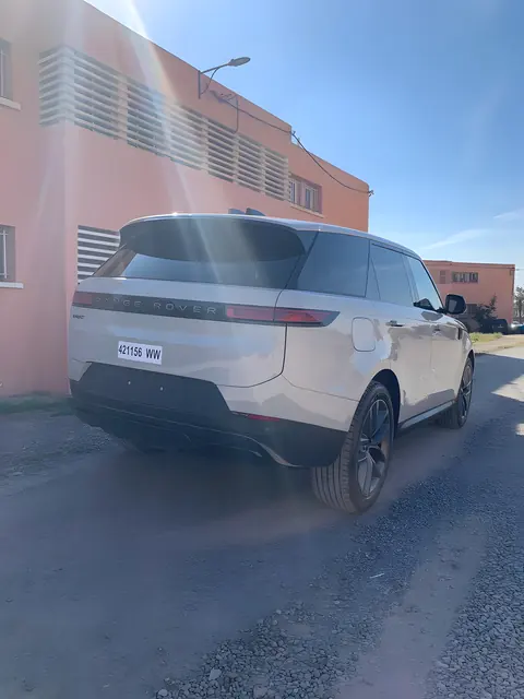 Range Rover Sport — Luxusauto mieten Essaouira