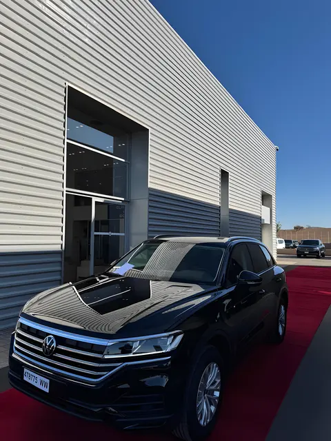 Volkswagen Touareg — Luxusauto mieten Essaouira