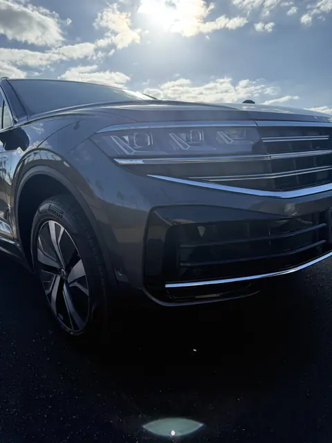 Volkswagen Touareg — Luxusauto mieten Essaouira